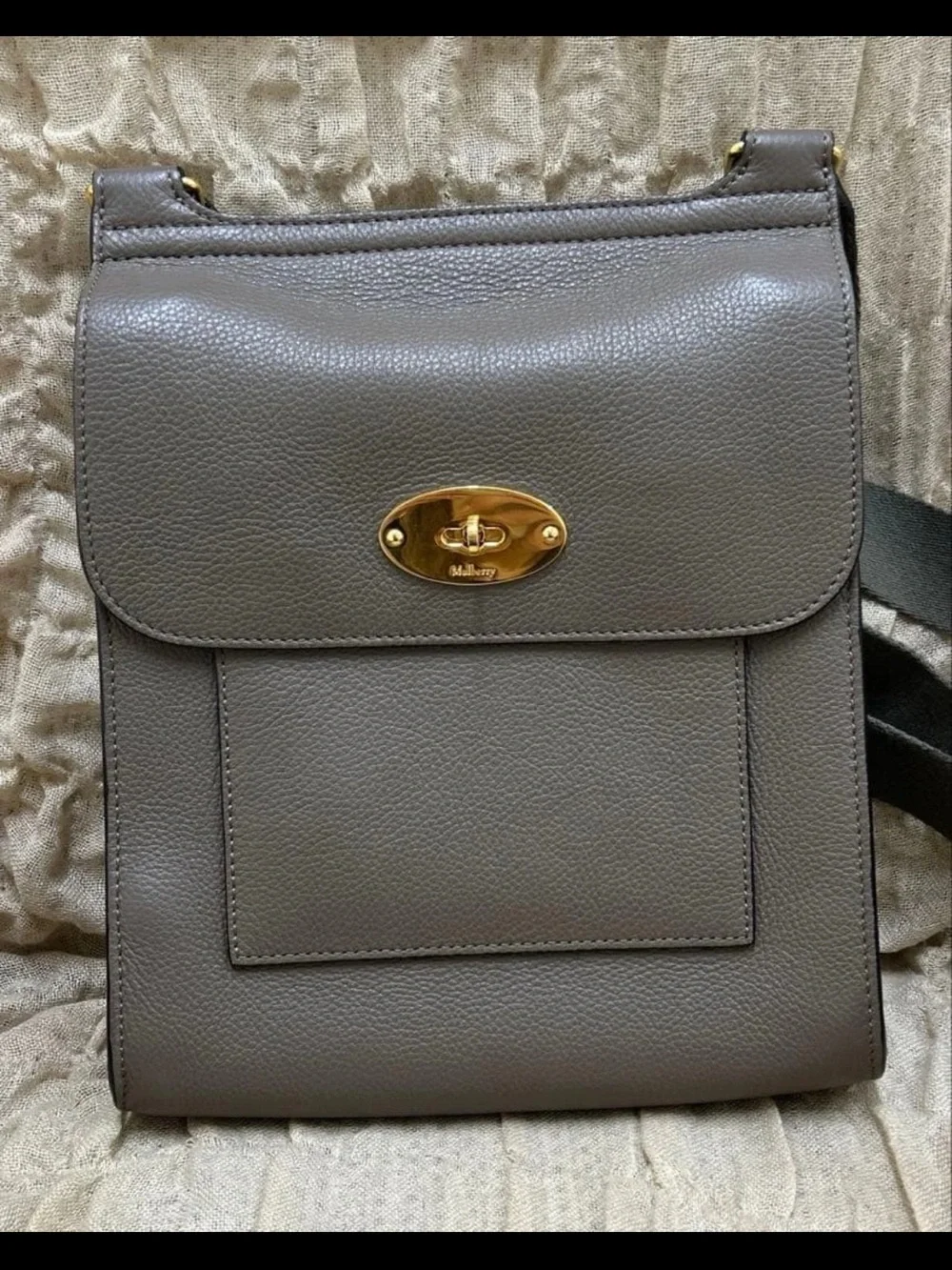 Mulberry Gray Taupe Pebbled Leather Crossbody with Gold Turnlock